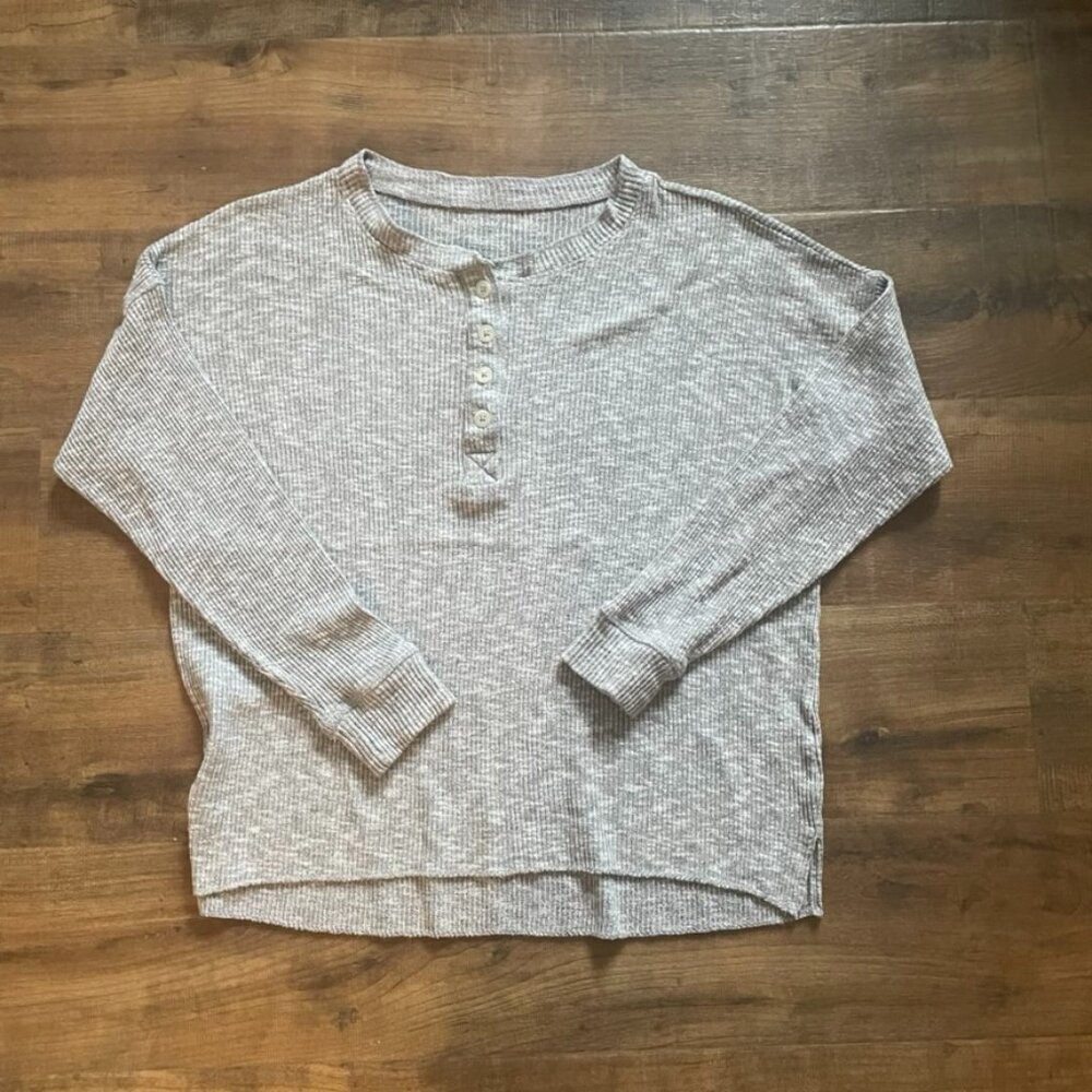 American Eagle Waffle Knit Henley Long Sleeve Top Gray Size S